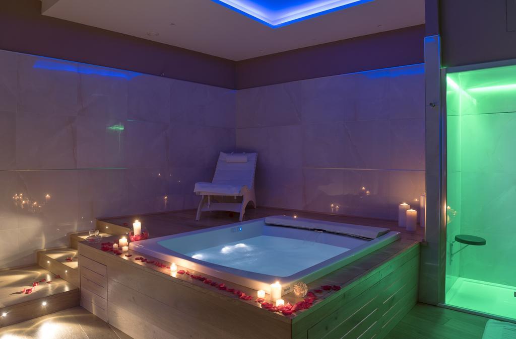 Grand Hotel Biffy 아리아노이르피노 외부 사진