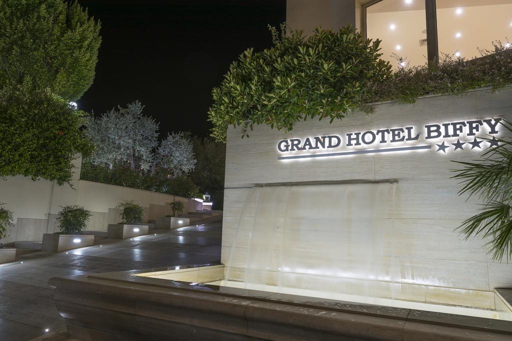 Grand Hotel Biffy 아리아노이르피노 외부 사진