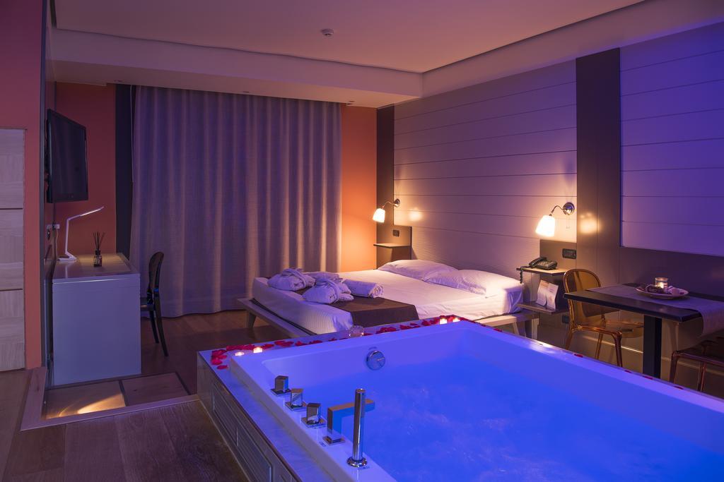Grand Hotel Biffy 아리아노이르피노 외부 사진