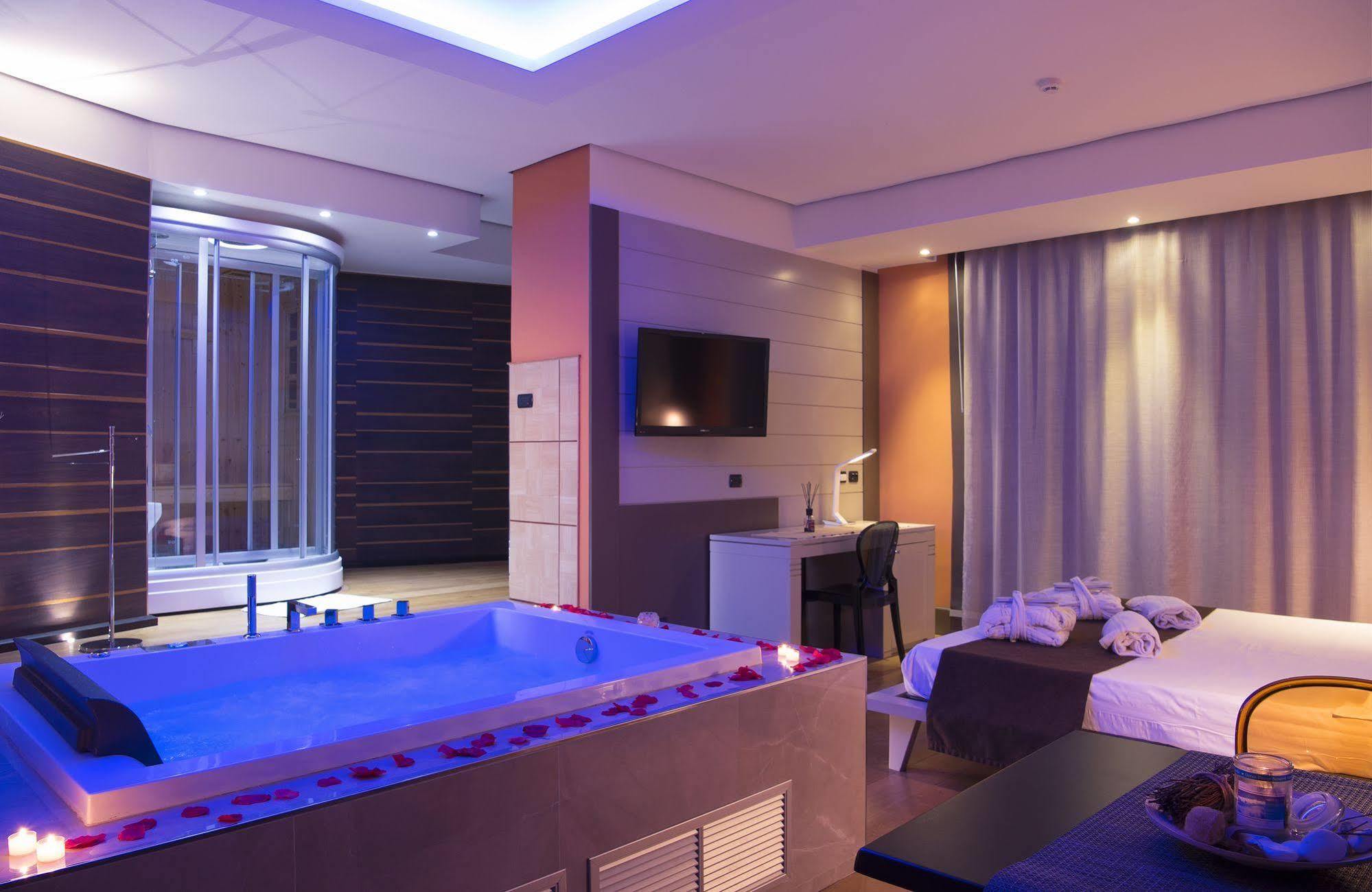 Grand Hotel Biffy 아리아노이르피노 외부 사진